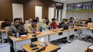 Foto: Sekda Kukar, Sunggono, bersama rombongan usai kunjungan kerja di UGM.