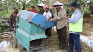Foto: Bupati Kukar, Edi Damansyah dampingi kelompok tani Desa Mulawarman.