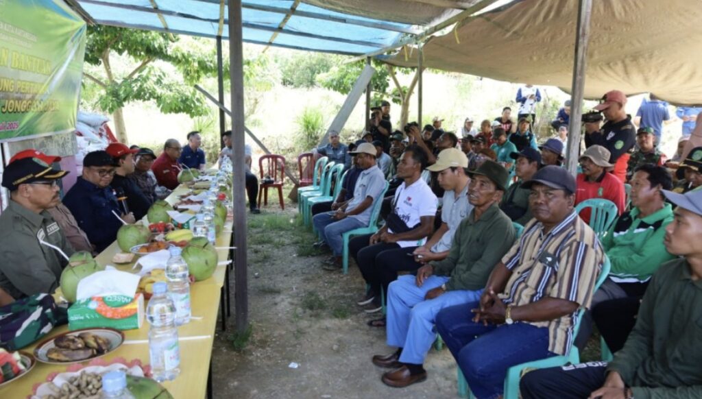 Foto: Dorong peningkatan produktivitas petani melalui bantuan sarana pertanian.